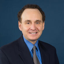 Head shot of Dan Levy