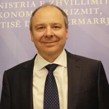 Head shot of Ugo Panizza