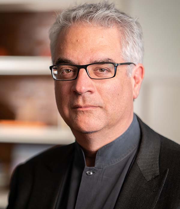 Head shot of Nicholas Christakis