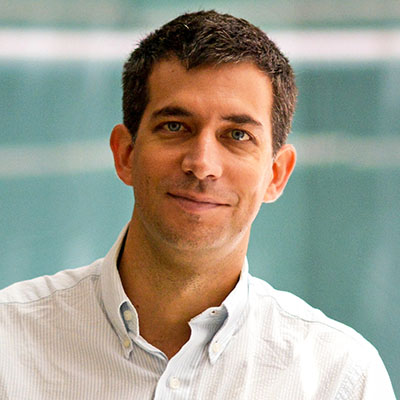 Head shot of Ijlal Naqvi